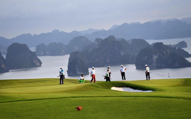 Sân Golf FLC Hạ Long 